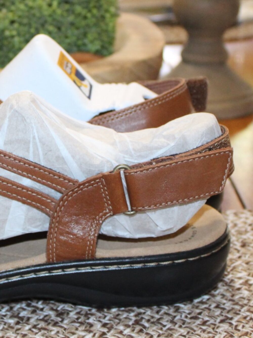 NWT Clarks Leisa Janna Sandals 9 1/2 WIDE SUPER CUTE! - Picture 6 of 15